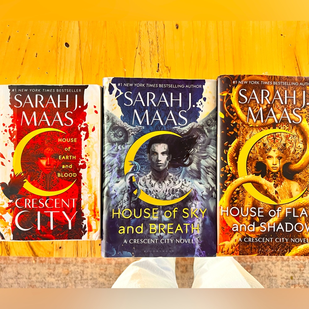 Sarah J. Maas Crescent City series